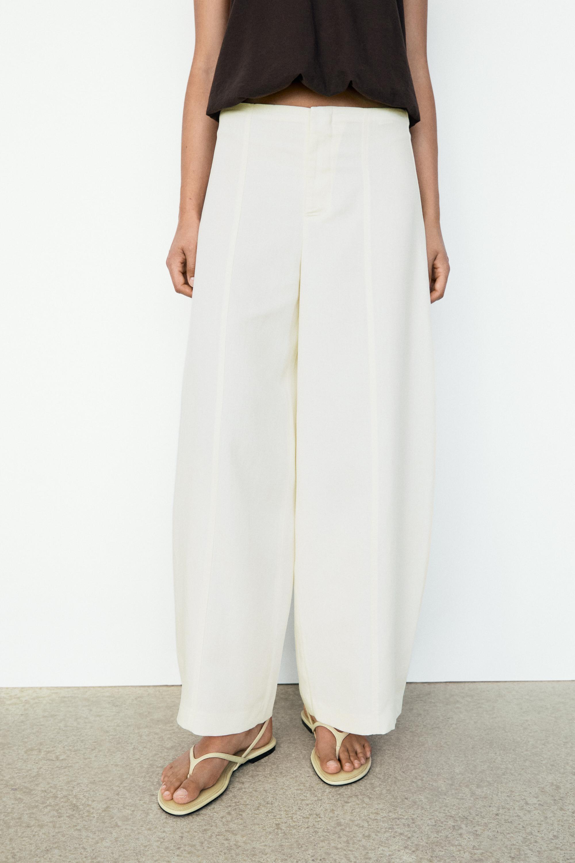 Flowing barrel fit trousers